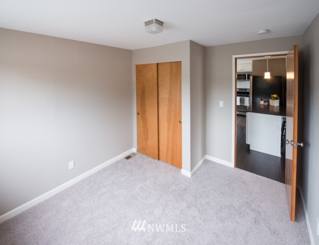 970 Union Avenue Northeast Renton, WA 98059 - Photo 8 of 22 Gallery Image 8
