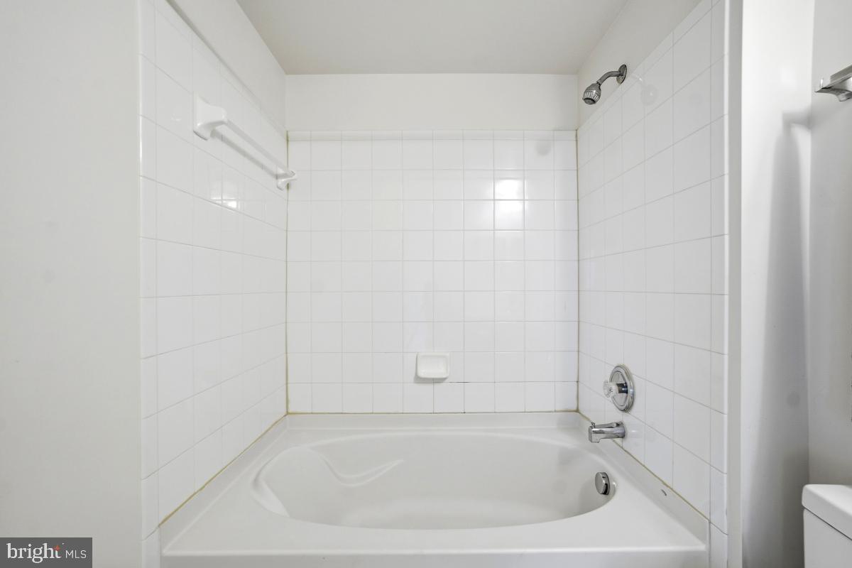 7915 Eastern Avenue Northwest, Unit 1208 Silver Spring, MD 20910 - Photo 16 of 32 Deep Soaking Tub