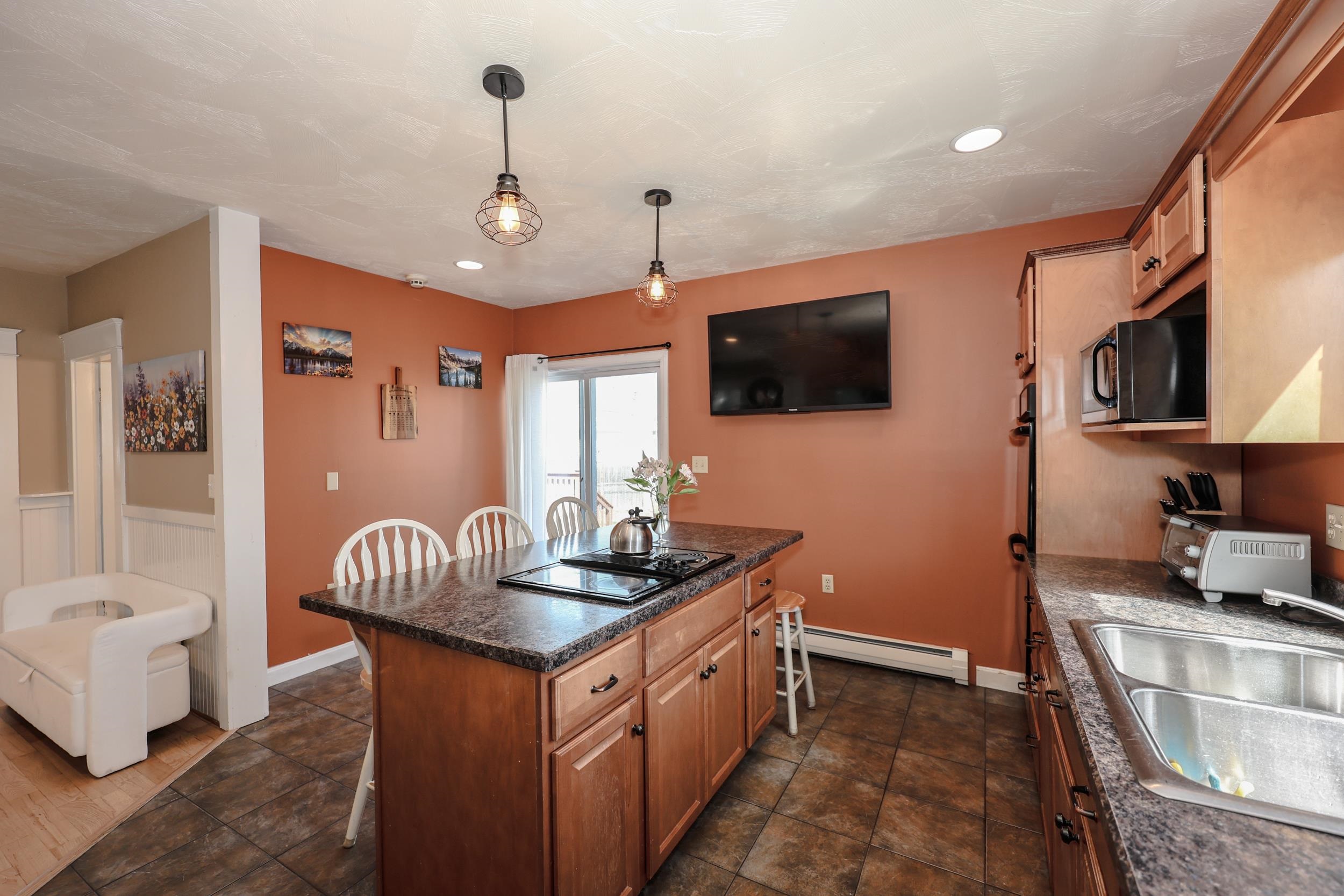 199 Morgan Street Manchester, NH 03102 - Photo 14 of 32