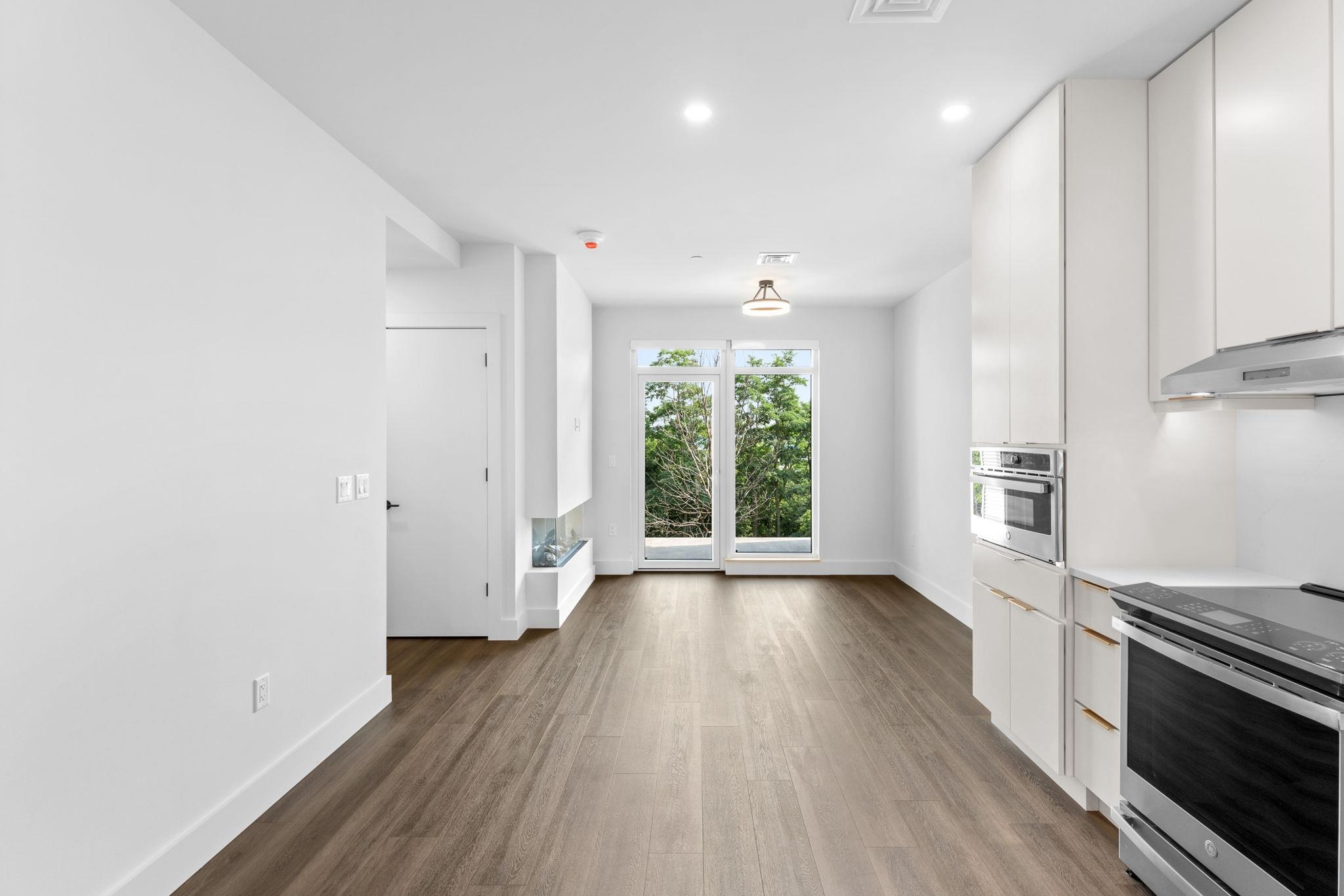 125 Cambrian Way, Unit 608 Burlington, VT 05401 - Photo 2 of 36