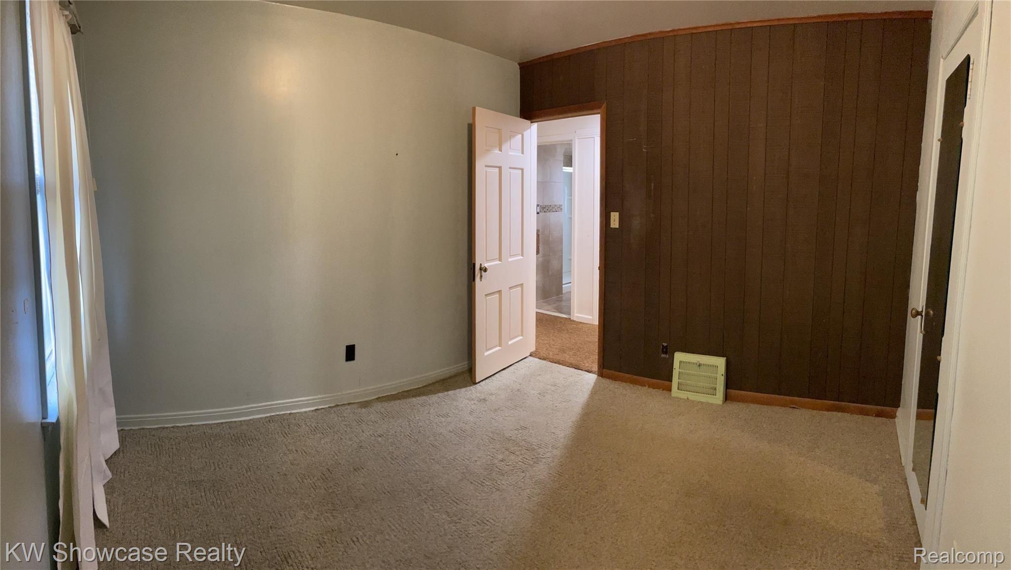 319 Byron Road Howell, MI 48843 - Photo 21 of 43 Bedroom 2