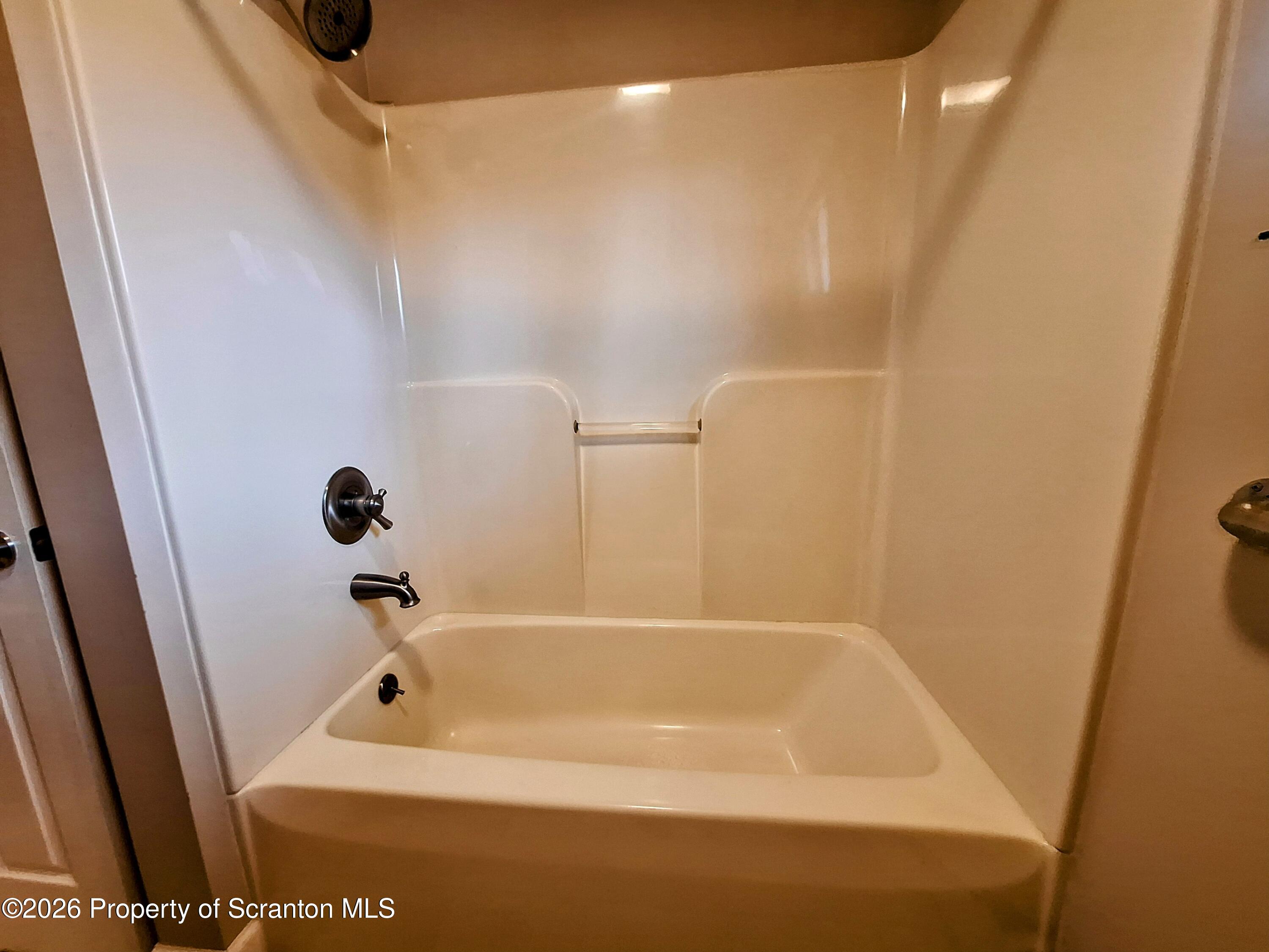 1605 Green Ridge Street Scranton, PA 18509 - Photo 14 of 23 20260112_122120~2