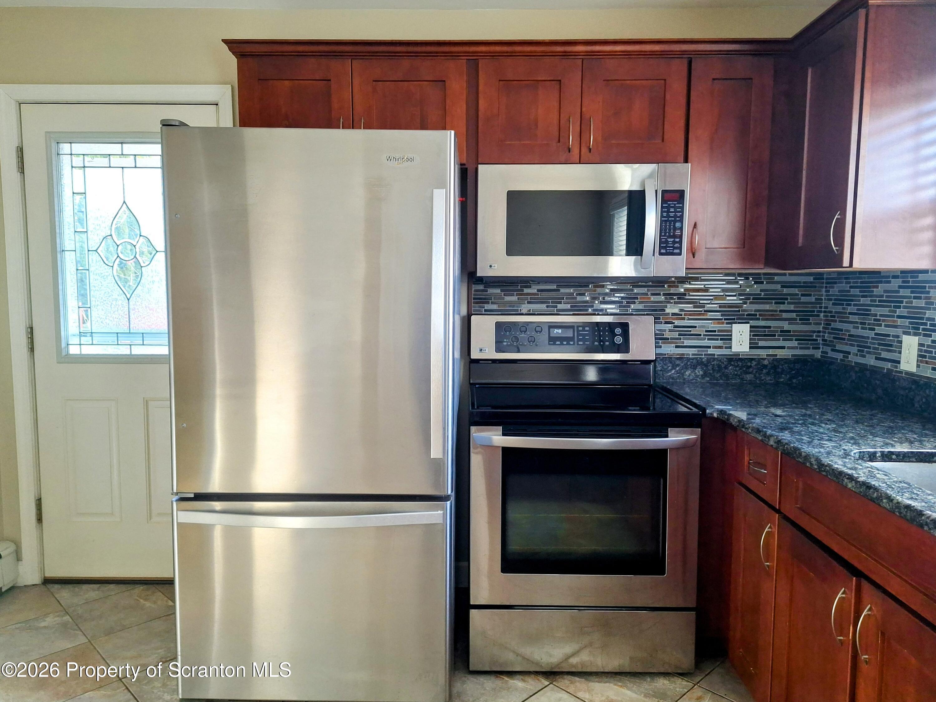 1605 Green Ridge Street Scranton, PA 18509 - Photo 8 of 23 20260112_134834~2