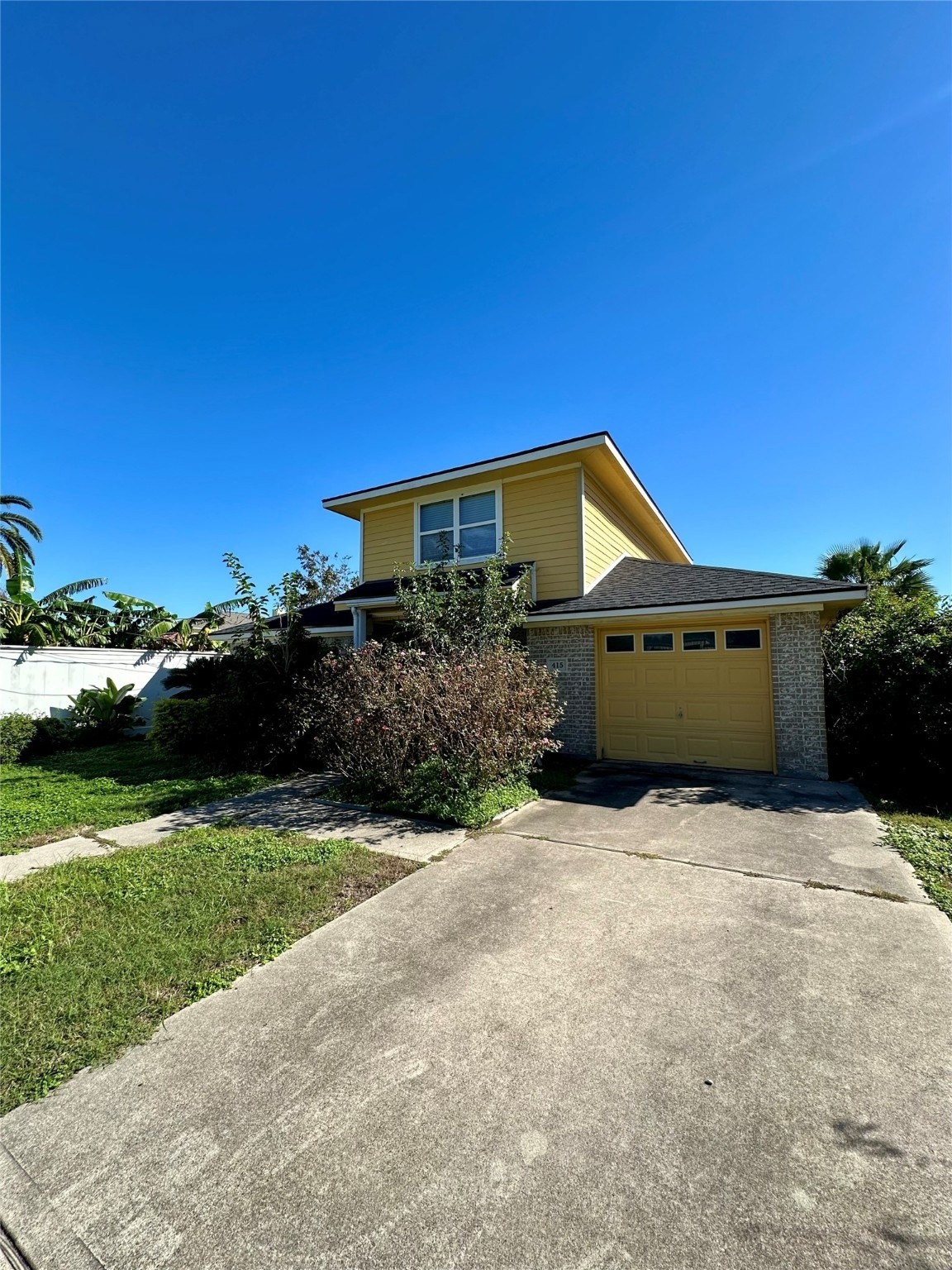 415 2nd Street San Leon, TX 77539 - Photo 2 of 19
