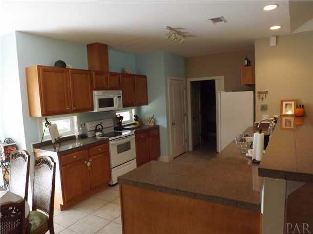 12469 Red Cloud Road Pensacola, FL 32507 - Photo 8 of 20 Georgous kitchen with granite counter tops