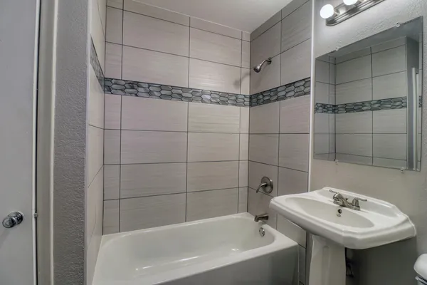 $345,000 | 1707 6th Street South, Moorhead, MN 56560