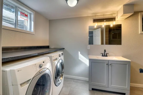 $345,000 | 1707 6th Street South, Moorhead, MN 56560