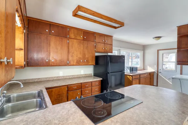 $345,000 | 1707 6th Street South, Moorhead, MN 56560