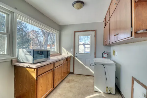 $345,000 | 1707 6th Street South, Moorhead, MN 56560