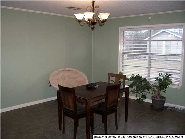 16134 Batavia Avenue Baton Rouge, LA 70817 - Photo 3 of 7 Gallery Image 3