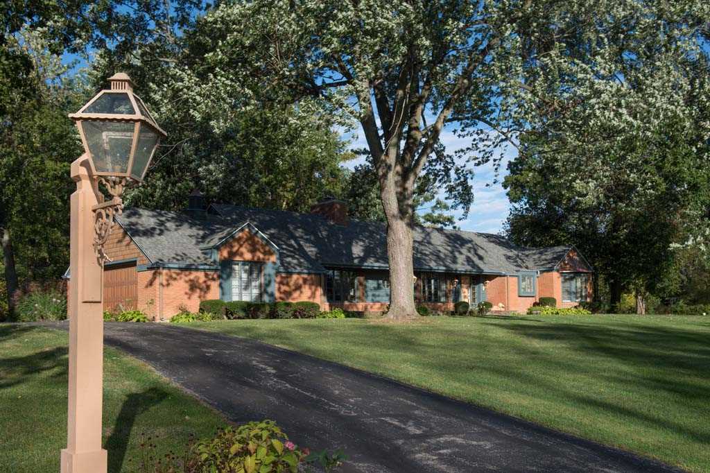 1514 South Hadley Road Fort Wayne, IN 46804 - Photo 1 of 31