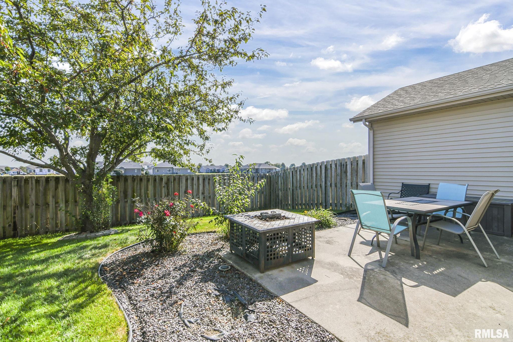 4404 Castle Pines Drive Springfield, IL 62711 - Photo 32 of 35 Gallery Image 32