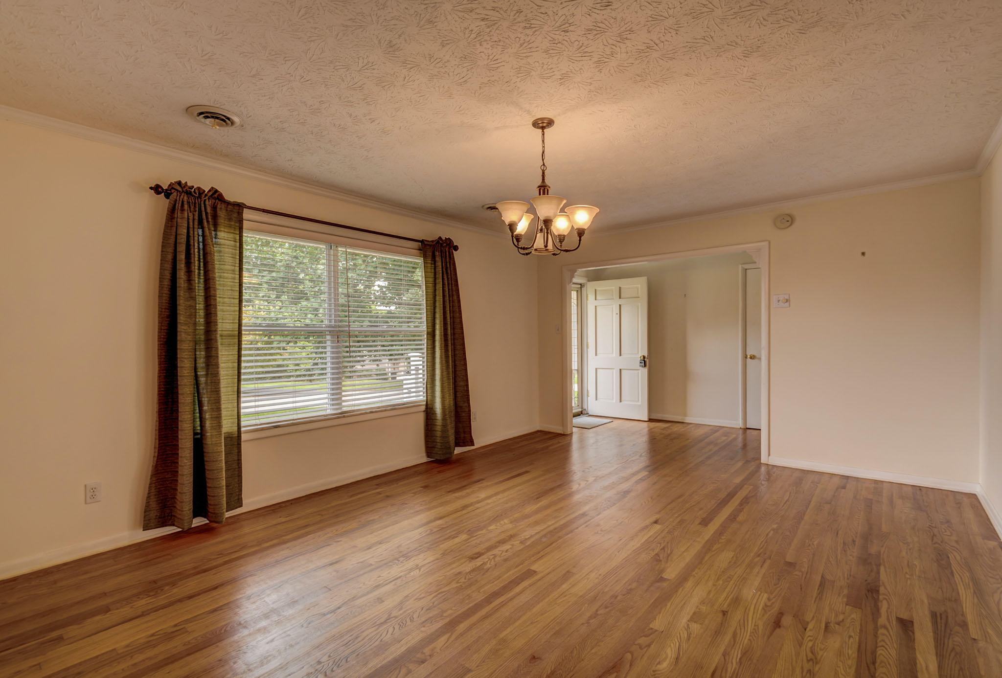 117 Gayle Road Southwest, Unit 2 Knoxville, TN 37922 - Photo 2 of 19 117_Gayle_102