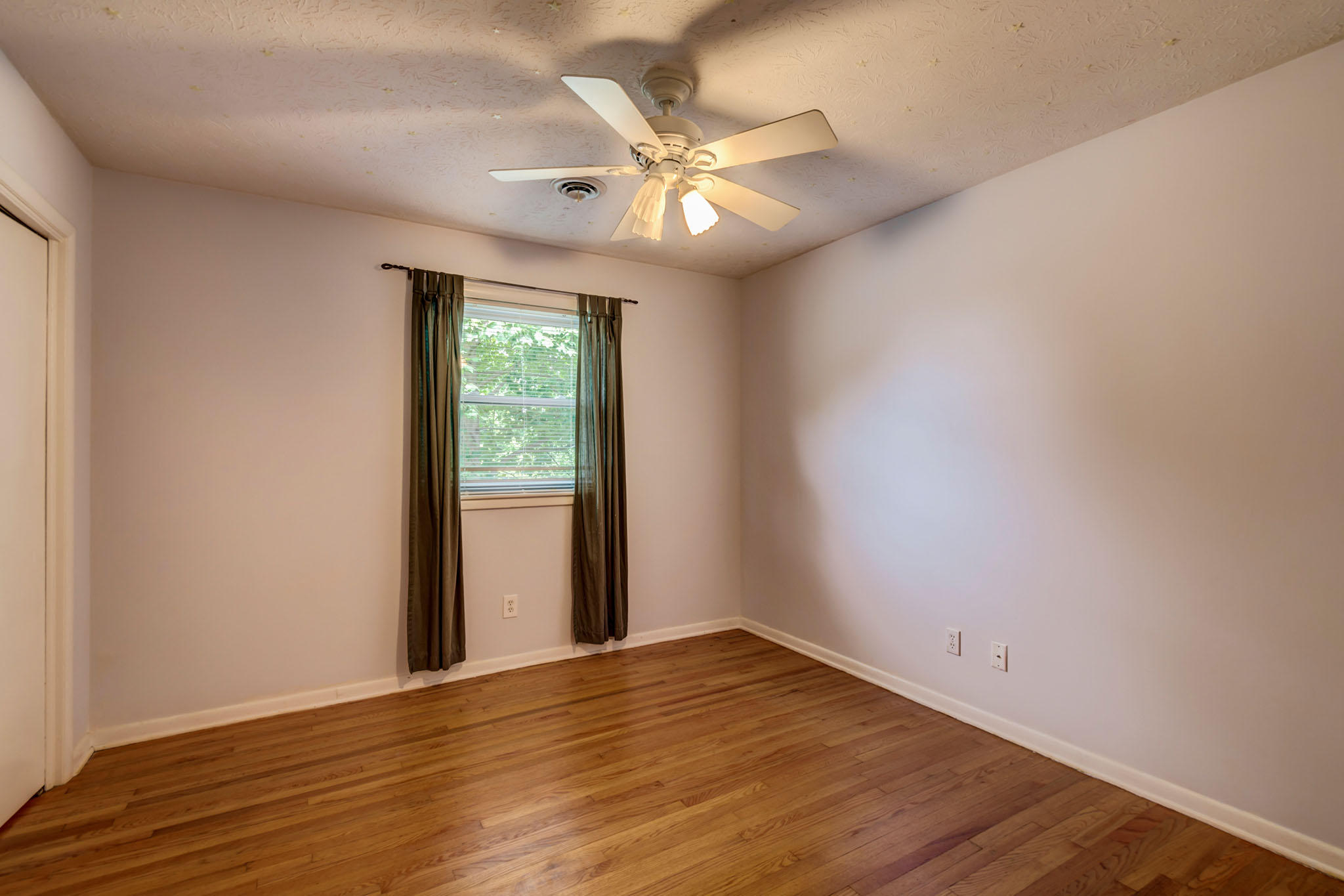 117 Gayle Road Southwest, Unit 2 Knoxville, TN 37922 - Photo 12 of 19 117_Gayle_112