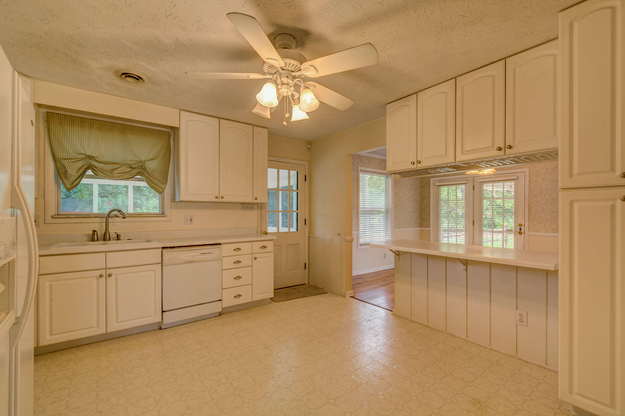 117 Gayle Road Southwest, Unit 2 Knoxville, TN 37922 - Photo 5 of 19 117_Gayle_105