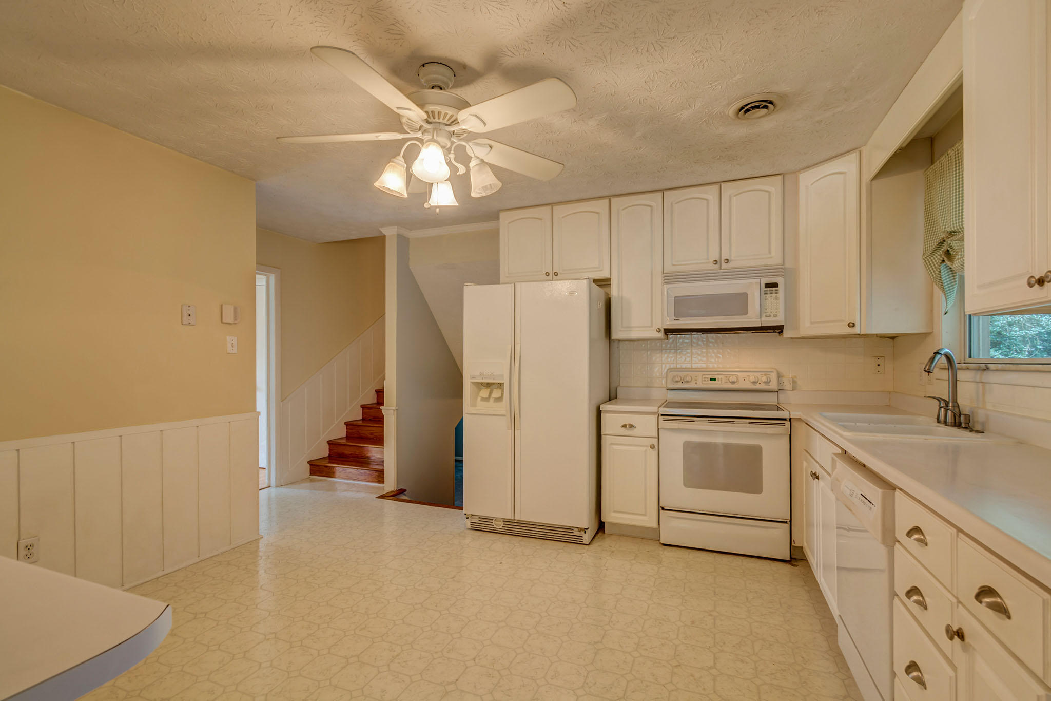 117 Gayle Road Southwest, Unit 2 Knoxville, TN 37922 - Photo 6 of 19 117_Gayle_106