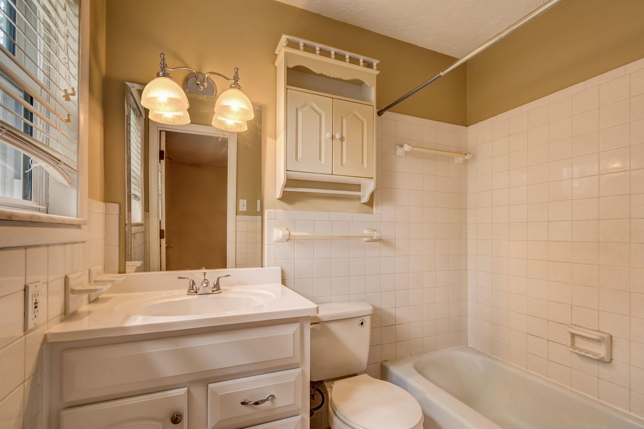 117 Gayle Road Southwest, Unit 2 Knoxville, TN 37922 - Photo 9 of 19 117_Gayle_109