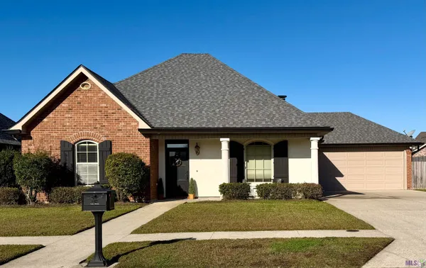 $369,000 | 306 Inglewood Way, Houma, LA 70360