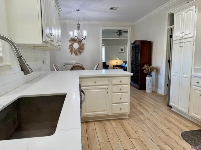 $369,000 | 306 Inglewood Way, Houma, LA 70360