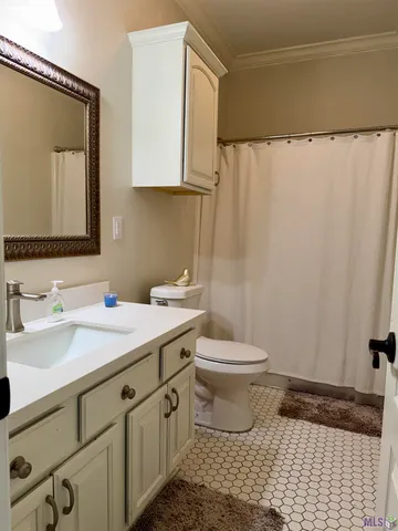 $369,000 | 306 Inglewood Way, Houma, LA 70360