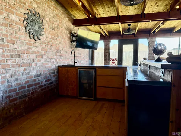 $369,000 | 306 Inglewood Way, Houma, LA 70360