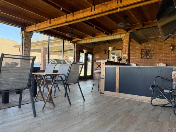 $369,000 | 306 Inglewood Way, Houma, LA 70360