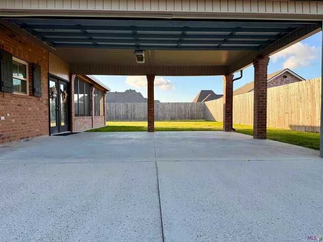 $369,000 | 306 Inglewood Way, Houma, LA 70360