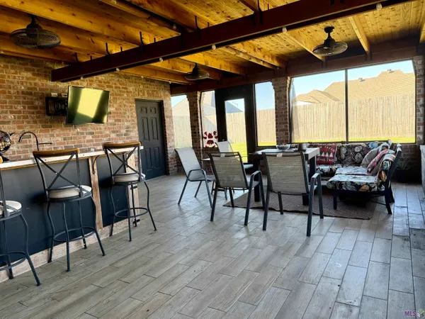 $369,000 | 306 Inglewood Way, Houma, LA 70360