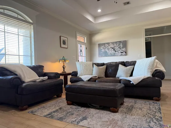 $369,000 | 306 Inglewood Way, Houma, LA 70360