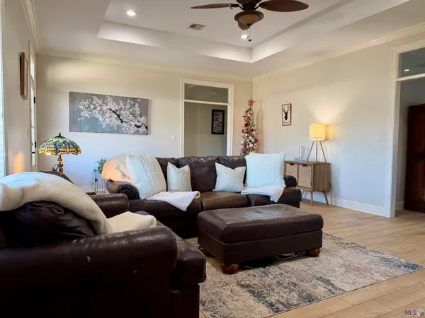 $369,000 | 306 Inglewood Way, Houma, LA 70360