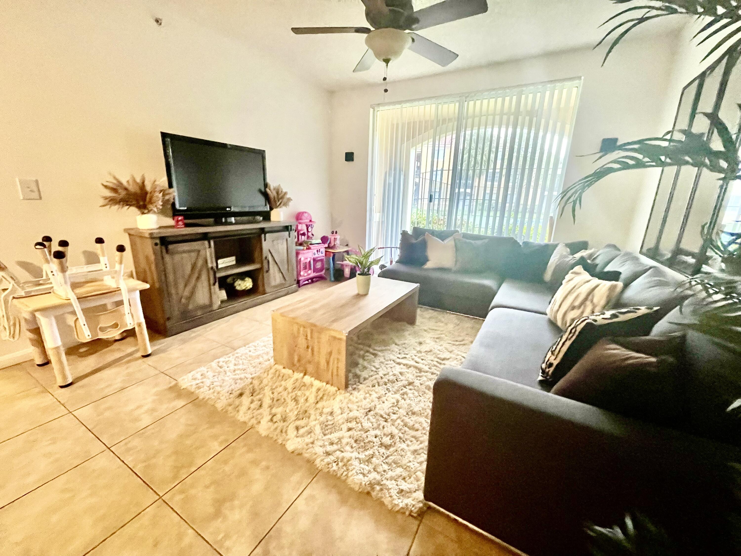 8010 North Nob Hill Road, Unit 106 Tamarac, FL 33321 - Photo 11 of 26 IMG_4284