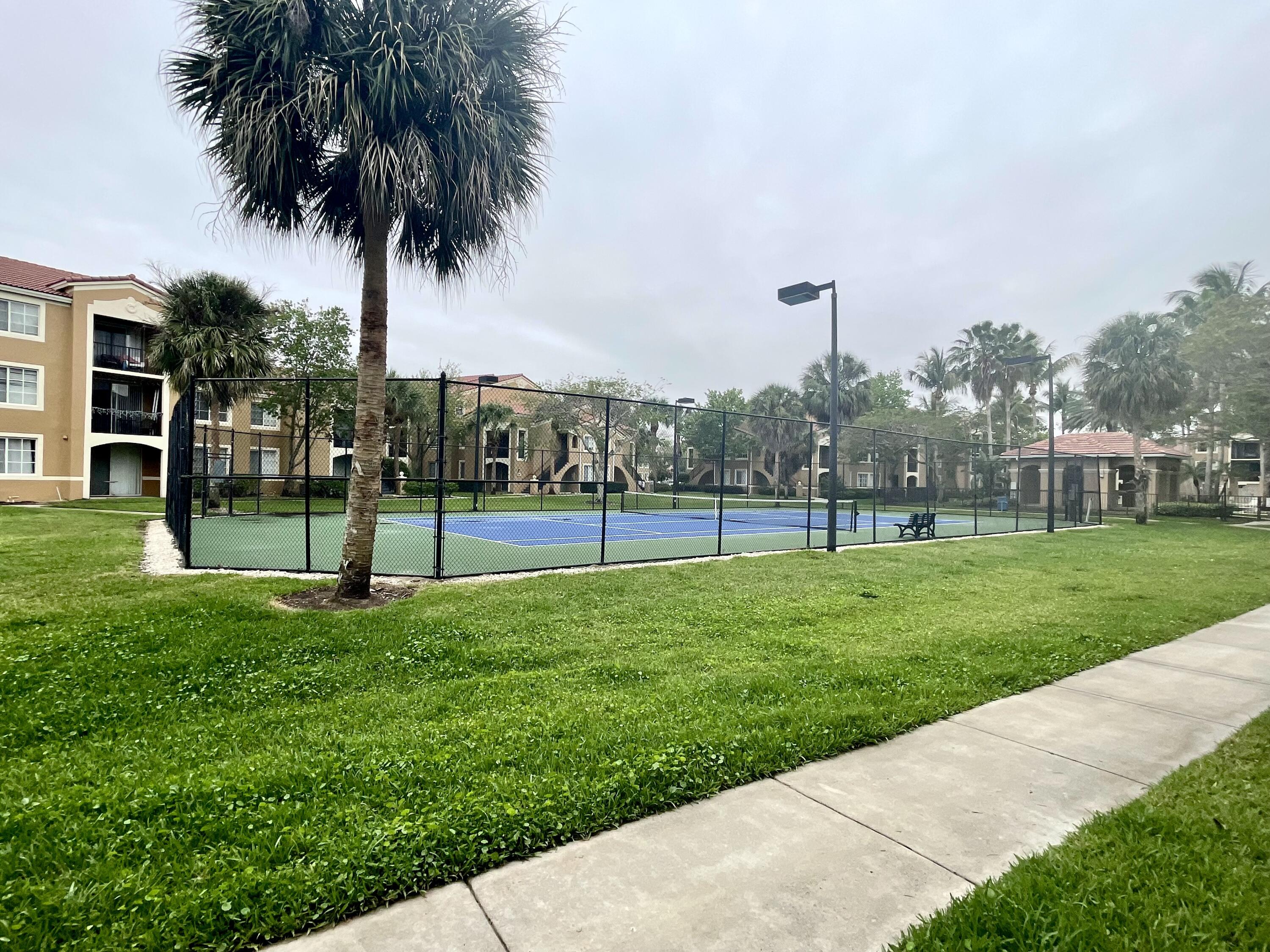 8010 North Nob Hill Road, Unit 106 Tamarac, FL 33321 - Photo 23 of 26 IMG_4277