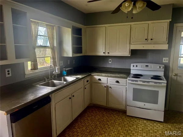 $148,500 | 210 South High Street, Iberia, MO 65486