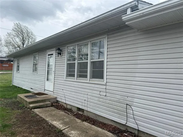 $148,500 | 210 South High Street, Iberia, MO 65486