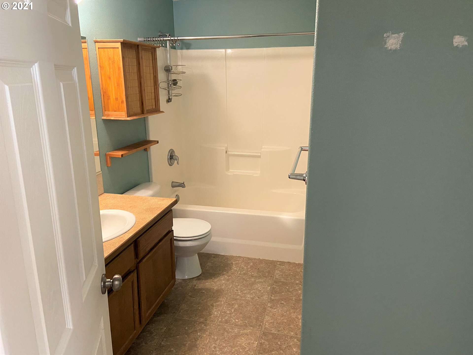 1910 South 57th Place Springfield, OR 97478 - Photo 11 of 16