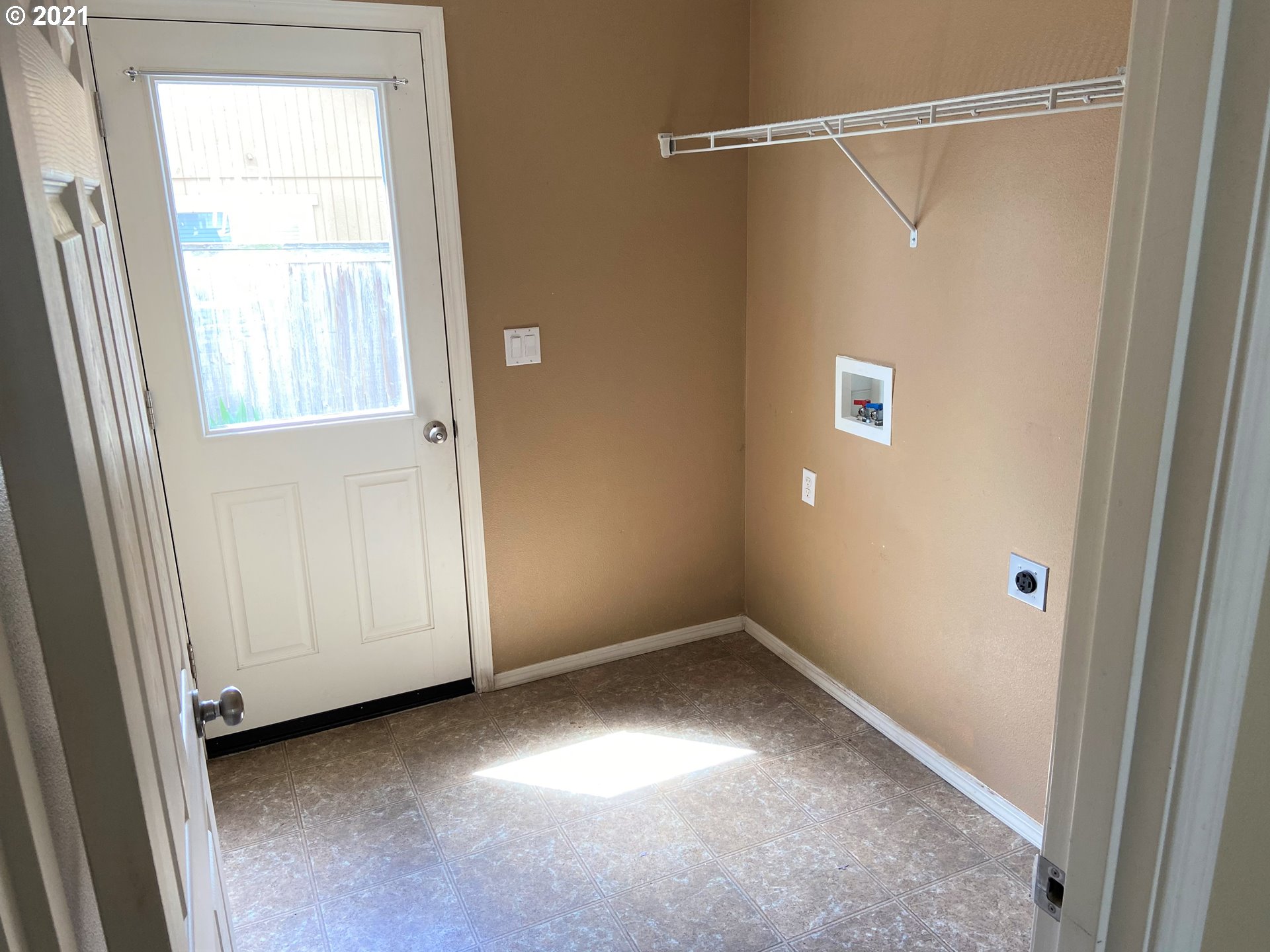 1910 South 57th Place Springfield, OR 97478 - Photo 12 of 16