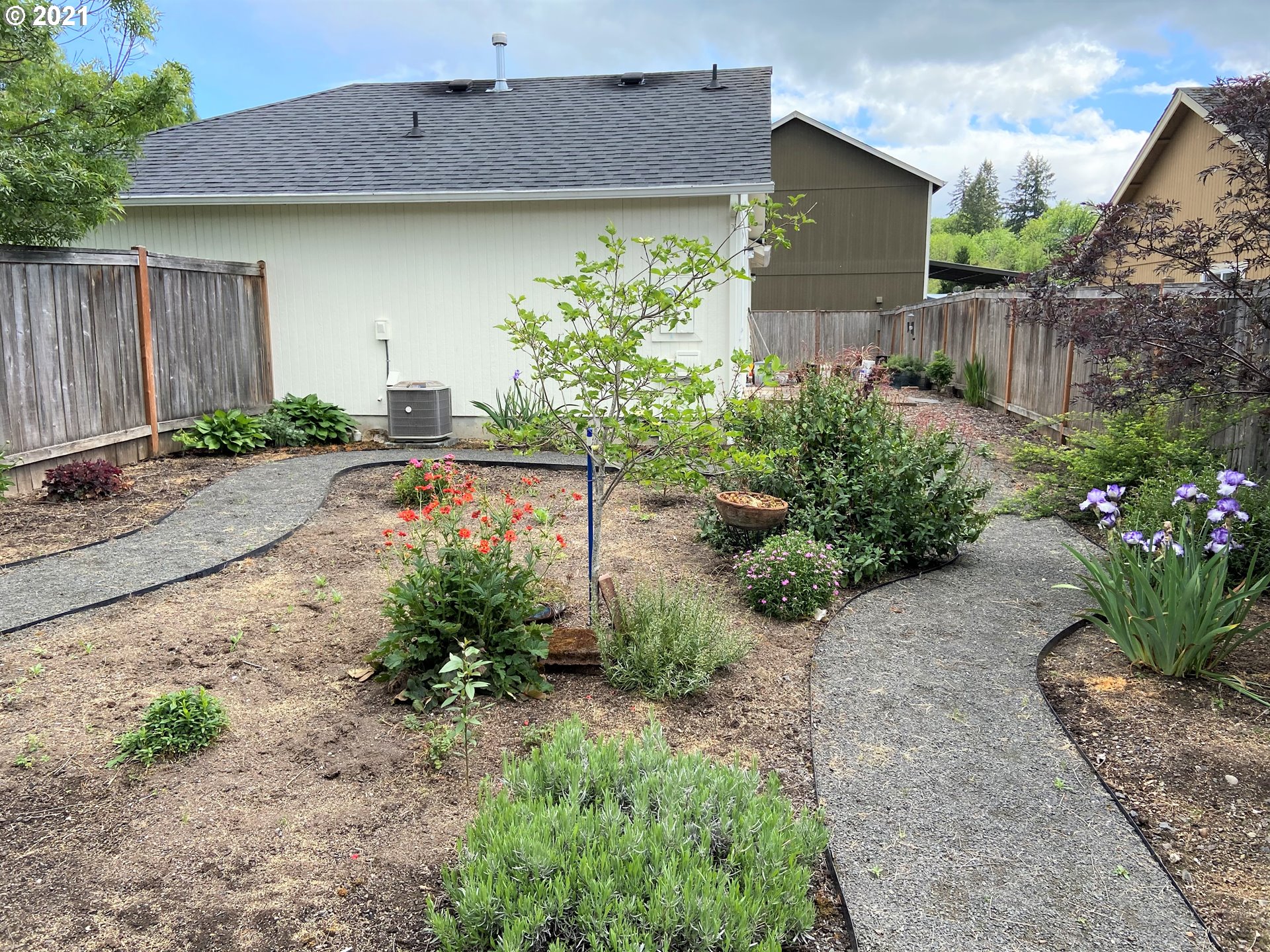 1910 South 57th Place Springfield, OR 97478 - Photo 15 of 16