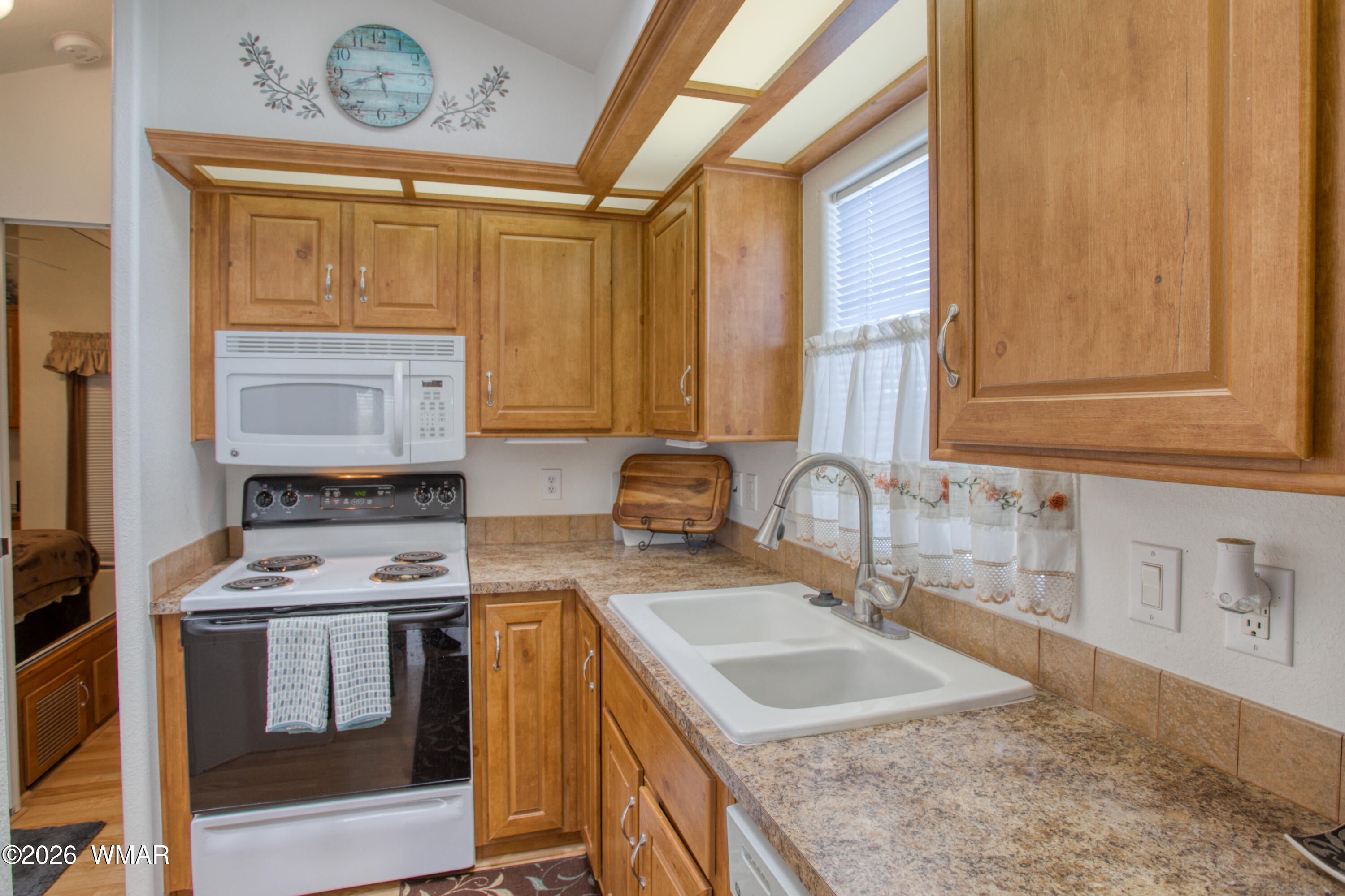 270 North Clark Road, Unit 331 Show Low, AZ 85901 - Photo 6 of 10 Gallery Image 6