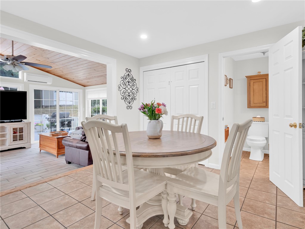 2 Brookfield Road Coventry, RI 02816 - Photo 24 of 43