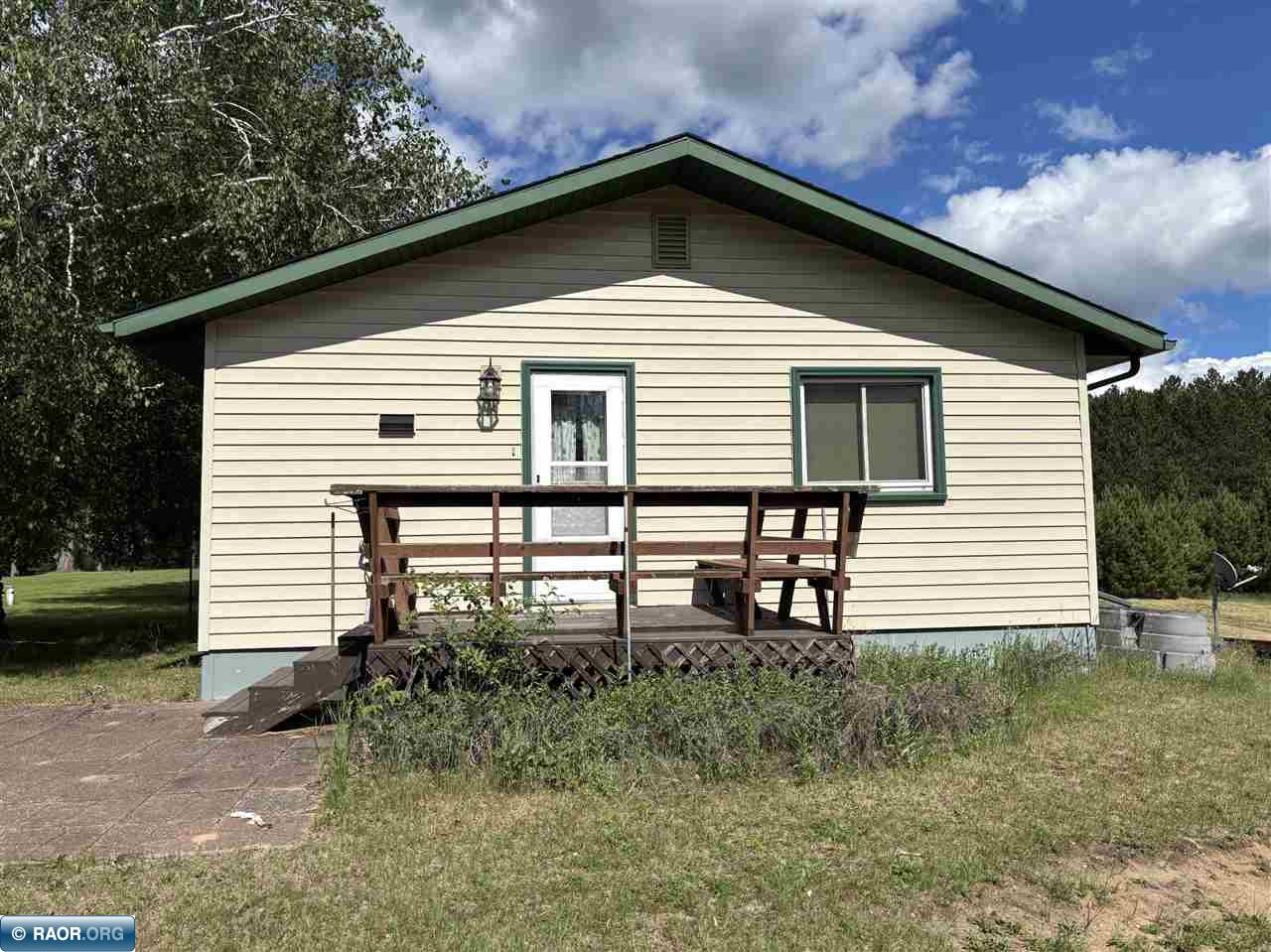 11084 Hayes Road Hibbing, MN 55746 - Photo 2 of 48
