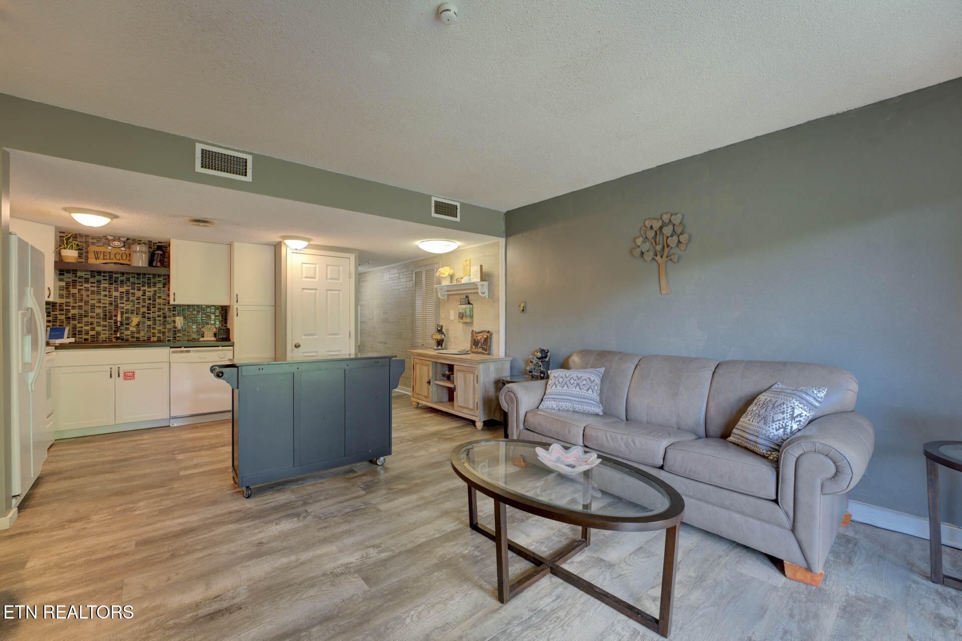 1081 Cove Road, Unit 613 Sevierville, TN 37876 - Photo 6 of 33 English Mountain Condo-28