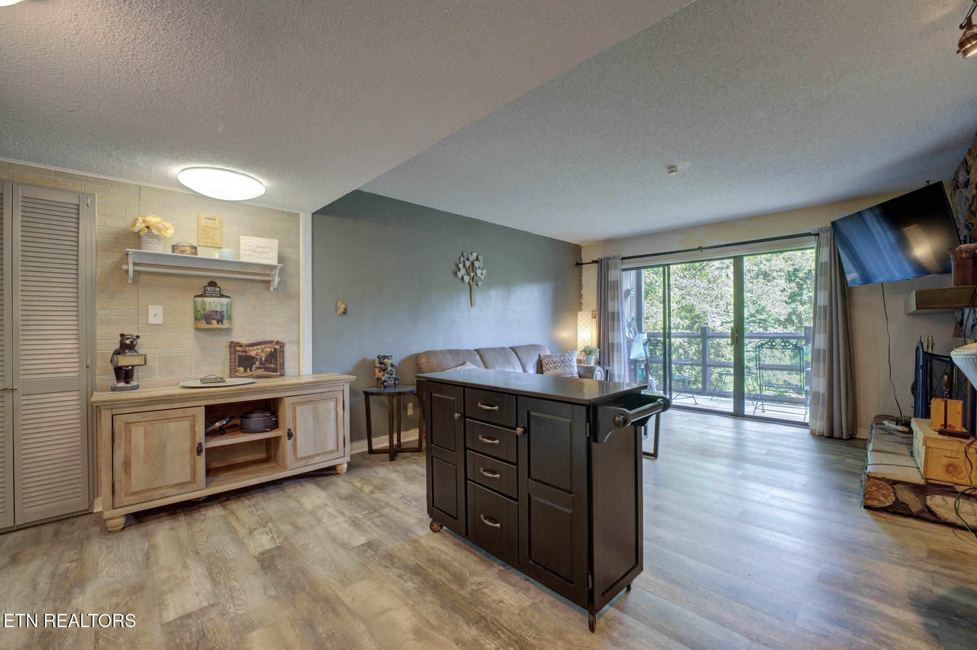 1081 Cove Road, Unit 613 Sevierville, TN 37876 - Photo 9 of 33 English Mountain Condo-25