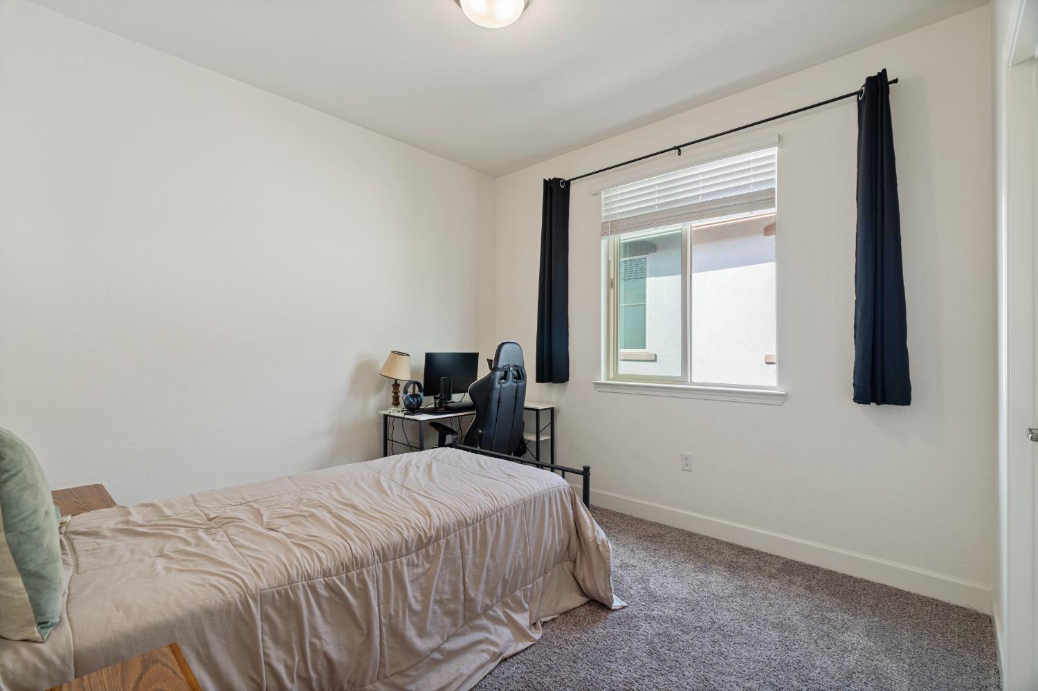 1032 Sebago Street Roseville, CA 95747 - Photo 23 of 49