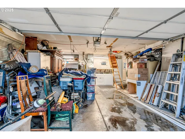 $399,000 | 2390 Northeast Spruce Avenue, Gresham, OR 97030