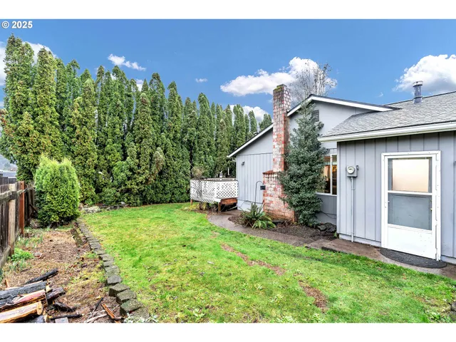 $399,000 | 2390 Northeast Spruce Avenue, Gresham, OR 97030