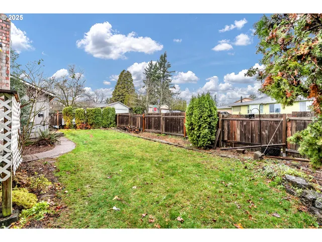 $399,000 | 2390 Northeast Spruce Avenue, Gresham, OR 97030