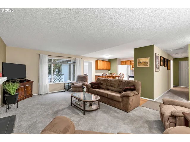 $399,000 | 2390 Northeast Spruce Avenue, Gresham, OR 97030