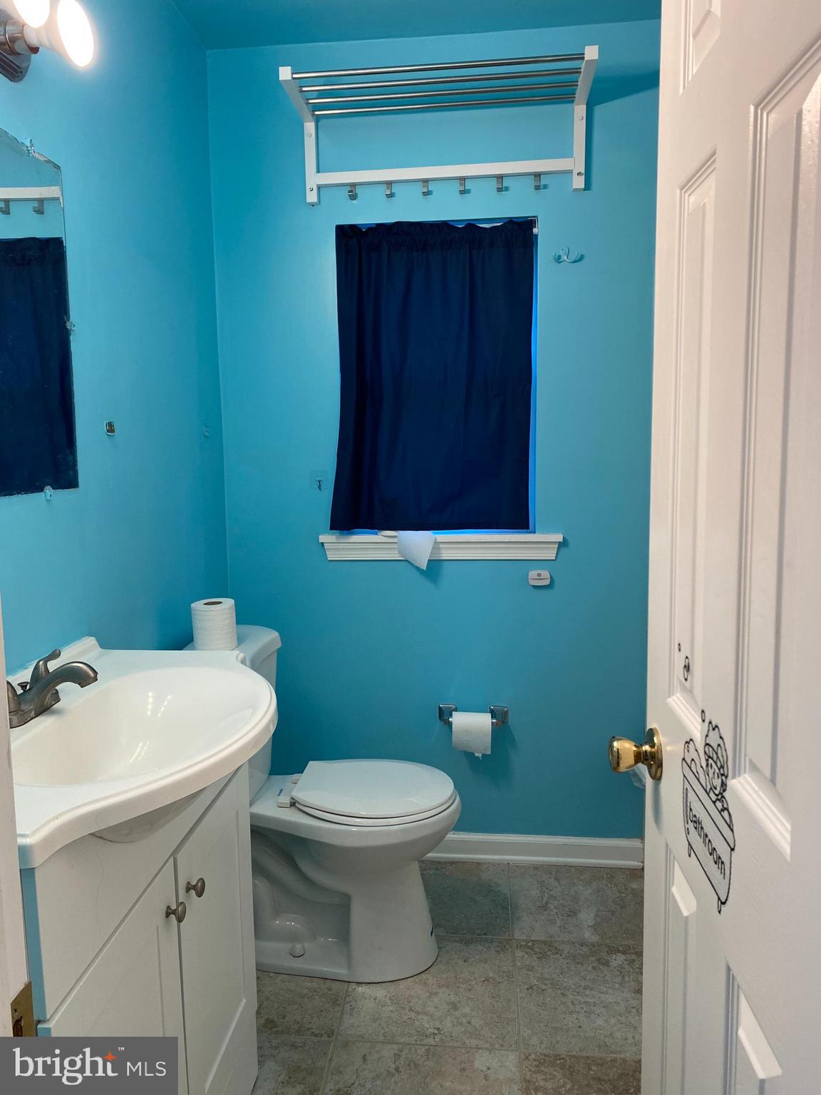 20 Matthews Road Newark, DE 19713 - Photo 12 of 18 Second Floor Bath-1