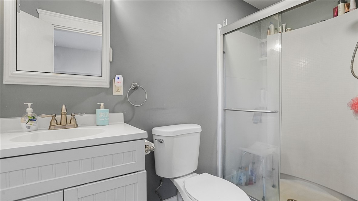 108 Mendon Road North Smithfield, RI 02896 - Photo 12 of 37