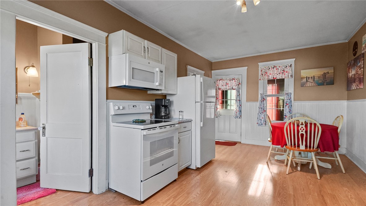 108 Mendon Road North Smithfield, RI 02896 - Photo 19 of 37